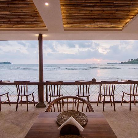 Azuri Bay Hotel Galle Bagian luar foto
